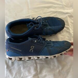 On Cloud Navy Mens Sneakers Sz 11